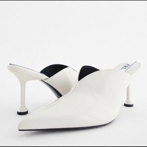 NEVER BEEN WORN white patent zara mules